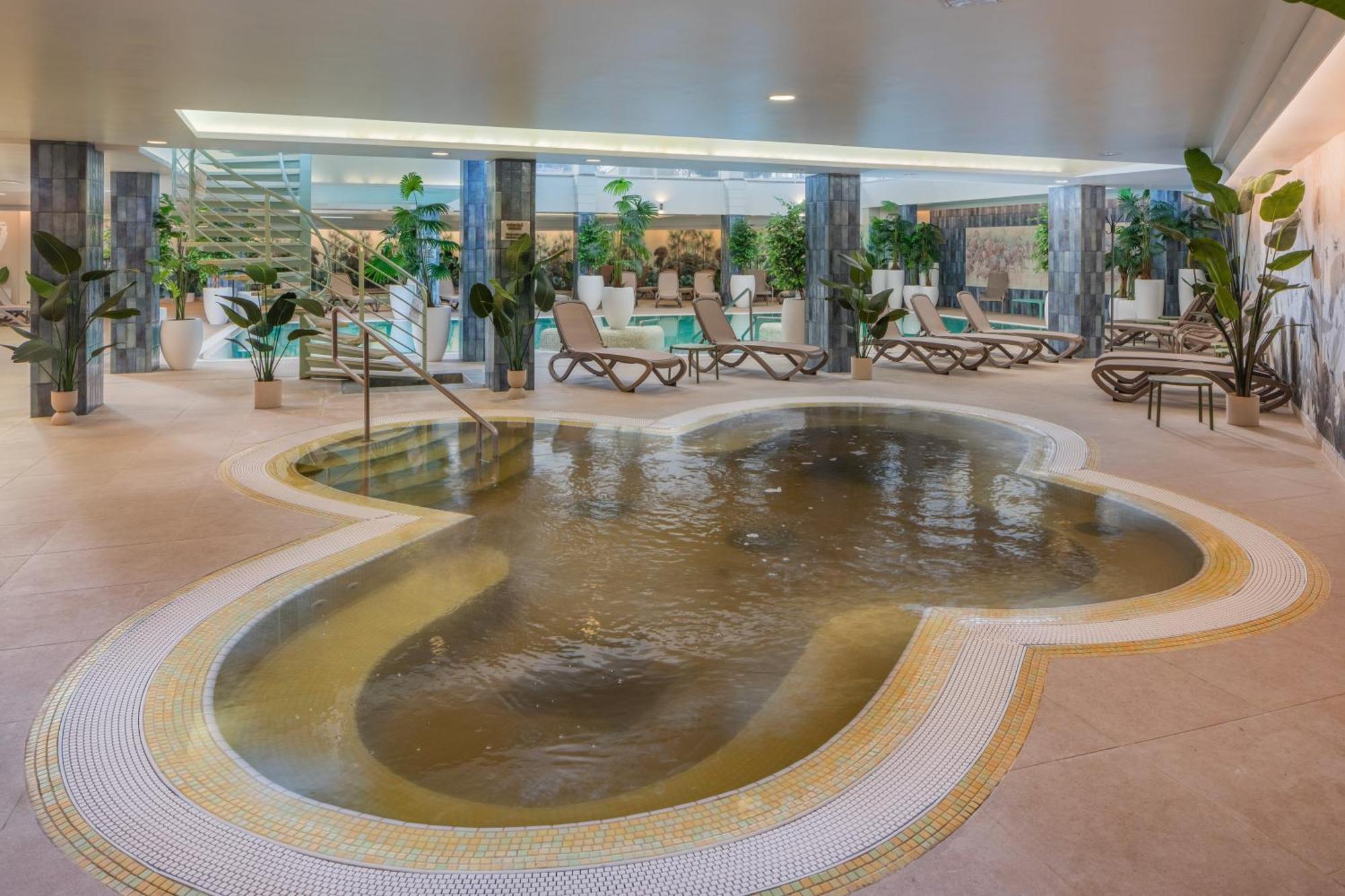 Hotel Atlantis Wellness & Conference Hajduszoboszlo Luaran gambar